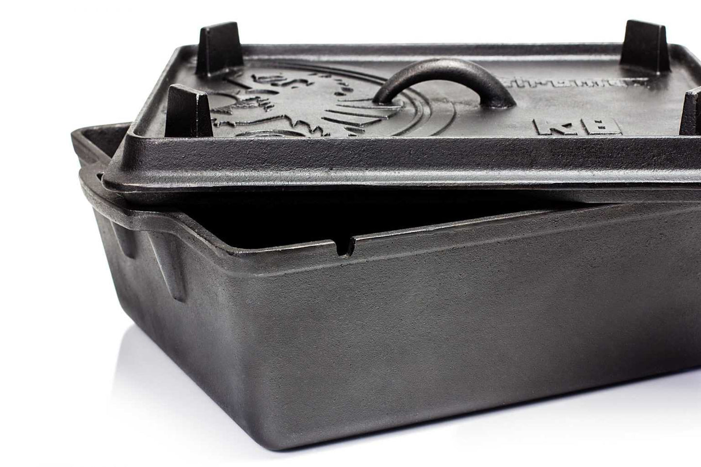 Petromax Loaf Pan with lid (Various Sizes)